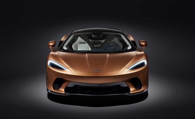 The 2020 McLaren GT Is a Mid-Engined Supercar Built for Luxurious Grand Touring